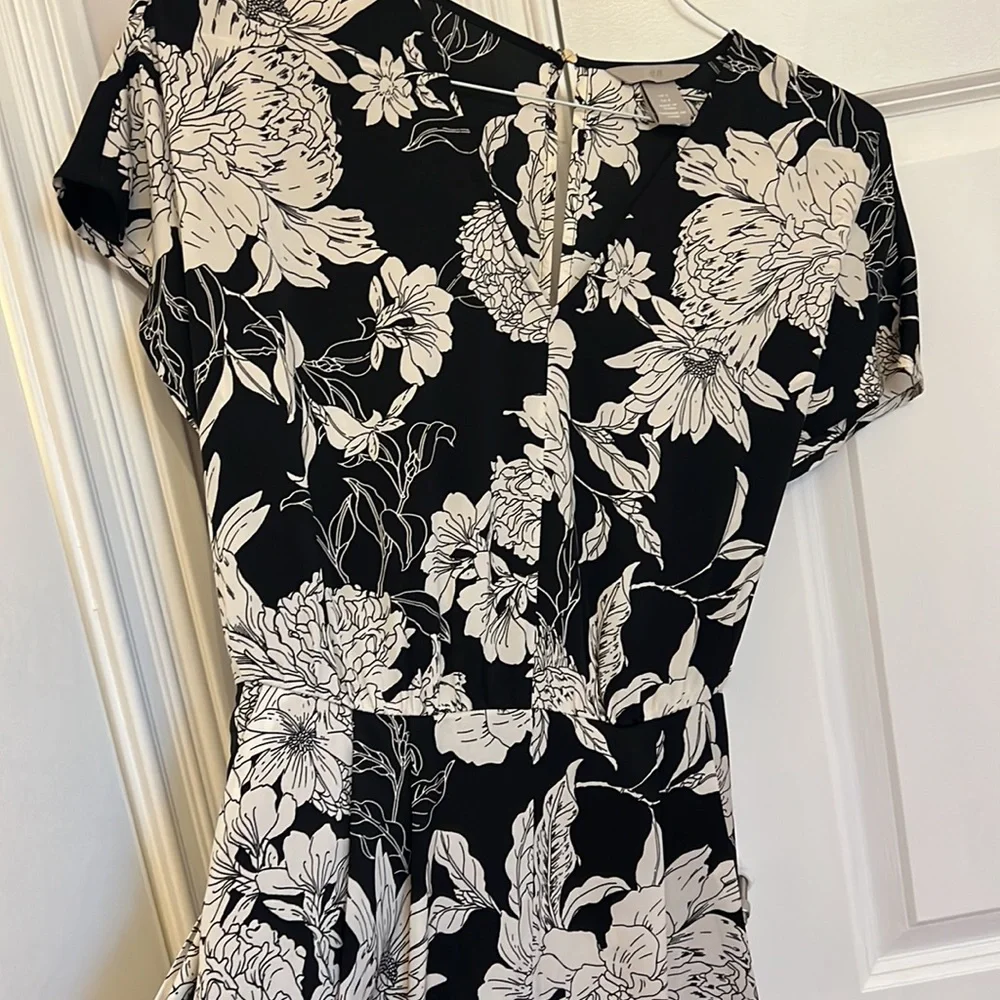 H & M Black/white Floral Jumpsuit Size6 - Picture 4 of 4